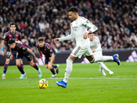 Футбол. Чемпионат Испании. "Реал" победил "Леванте"