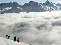В австрийских Альпах в результате схода двух лавин погибли пять человек