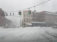 В штате Нью-Йорк объявлено чрезвычайное положение из-за снежной бури