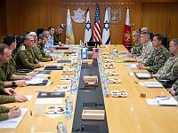 Командующий Центральным командованием США адмирал Брэд Купер прибыл в Израиль и провел встречу с начальником генштаба ЦАХАЛа Эялем Замиром и рядом высокопоставленных офицеров