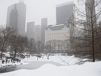 Буря "Ферн": рекордный снегопад в Нью-Йорке, число жертв растет