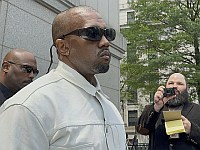 Канье Уэст выкупил полосу в The Wall Street Journal, чтобы извиниться за антисемитизм: "Я люблю евреев"