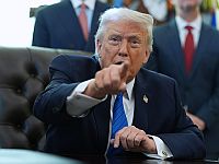 Трамп оценил переговоры с Ираном как "серьезные". Концентрация военных сил в регионе продолжается