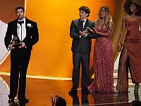 Бэд Банни выиграл "Альбом года" и "Запись года"