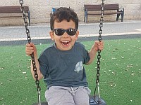 Как сейчас живет маленький Йоник Теллер: мальчик, который выжил