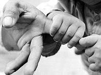 Помощь внукам может принести неожиданную пользу для мозга, исследование