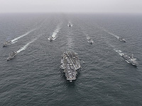 "Даже 12 авианосцев не принесут США победу": в Иране выставили гробы для американского командования