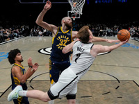 НБА. Денни Вулф набрал 14 очков, Бен Сараф - 12. "Бруклин" проиграл