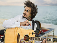 Алишер Моргенштерн выпустил видеоконцерт, снятый на соляном острове в Мертвом море