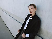 Скоро в Израиле: спектакль "Inostranka" с Машей Машковой в главной роли
