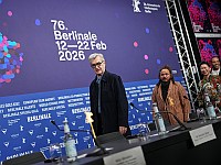 Берлинале подвел итоги: угрозы палестинского режиссера, усталый Вим Вендерс и приз семье из Анкары