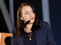 Журналистка и телеведущая Люси Ахариш