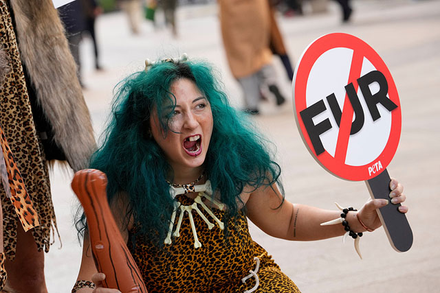 Акция протеста, организованная Движением за этичное обращение с животными (PETA)