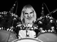 Умер барабанщик группы "Тамуз" и Шломо Арци Меир Исраэль