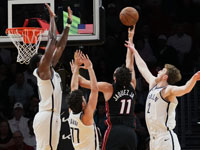 Израильтяне набрали 17 очков. "Майами" разгромил "Бруклин". Результаты матчей НБА