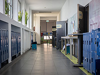 Лишь 47% учащихся вернулись в школы и детские сады в "желтых" районах