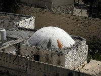 ЦАХАЛ эвакуировал десятки хасидов, без согласования посетивших гробницу Йосефа в Шхеме