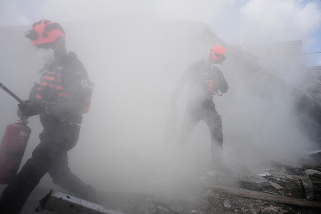 Падение иранской ракеты в Димоне: сильные разрушения, десятки пострадавших. Фоторепорта