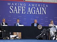 Трамп: "Переговоры с Ираном проходят прекрасно, Ормузский пролив мы будем контролировать сообща"