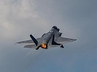 ЦАХАЛ наносит авиаудары по объектам "Хизбаллы" в Бейруте