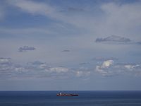 "Может взорваться в любой момент": недалеко от Италии дрейфует брошенный российский танкер