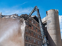 Начат снос хирургического корпуса больницы "Сорока", пострадавшего от иранской ракеты