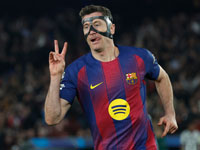 "Барселона" разгромила "Ньюкасл" и вышла в четвертьфинал Лиги чемпионов