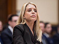 Трамп объявил об отставке генпрокурора Пэм Бонди, которую назвал "великим патриотом"