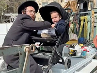 Полиция обвинила ультраортодоксальных демонстрантов в "циничном использовании младенцев"