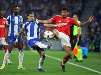 Лига Европы. Дубль Уоткинса. Автогол "Порту". Возвращение Вуда