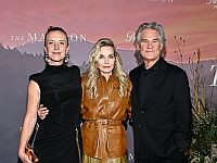 Неделя в кино: разговоры о главном от создателя "Йеллоустоуна" с Мишель Пфайффер