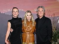 Неделя в кино: разговоры о главном от создателя "Йеллоустоуна" с Мишель Пфайффер