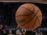 "Апоэль" победил "Маккаби" и вышел в плэй-офф Евролиги