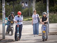 В Израиле звучит траурная сирена Дня памяти в войнах Израиля и жертв террора