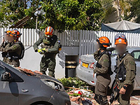 Сотрудники Командования тылом работают в районах, где упали осколки ракет