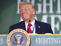 Трамп приказал Иран и Израиль немедленно прекратить "стрелять"