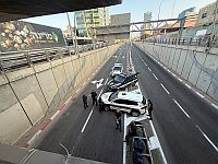 В Тель-Авиве обнаружено тело мужчины, движение транспорта ограничено
