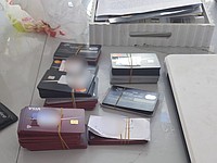 Житель Ариэля с сотнями "кредиток" подозревается в отмывании 60 млн шекелей