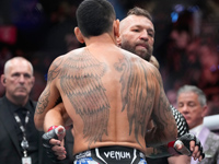 UFC. Конор Макгрегор получил травму. Макс Холлоуэй победил на второй минуте