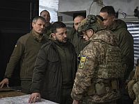 "Медуза": Зеленский рассматривает возможность отставки главкома ВСУ Сырского