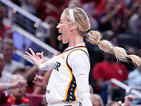 Софи Каннингем, звезде WNBA и лидеру борьбы за права женщин-спортсменок – 30 лет