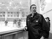 Умер известный в прошлом хоккеист и тренер NHL Брент Питерсон

