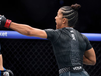 UFC. Наталья Силва стала чемпионкой. Экс-чемпиона нокаутировали UFC. Наталья Силва стала чемпионкой. Экс-чемпиона нокаутировали