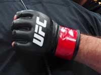 UFC. Барселос потерял сознание. Османли дисквалифицирован. Победа модели Onlyfans