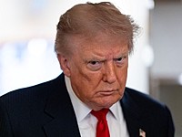 Трамп обвинил хуситов в попытке поднять цены на нефть перед выборами в США