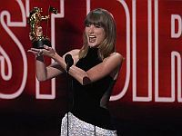 Свифт стала самым титулованным артистом MTV VMA, Мадонна – "артистом года"