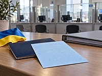 Отказы в продлении "синей бумаги" гражданам Украины: что происходит и как нужно действовать