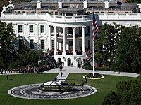 Трамп посоветовал пресс-секретарю Белого дома подумать об уходе через неделю после назначения