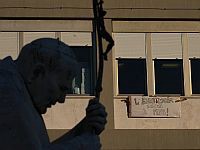 Папу Римского Льва XIV выписали из больницы после удаления раковой опухоли из легкого