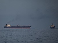 WSJ: Иран исчерпал запасы нефти в "теневых танкерах" WSJ: Иран исчерпал запасы нефти в "теневых танкерах"